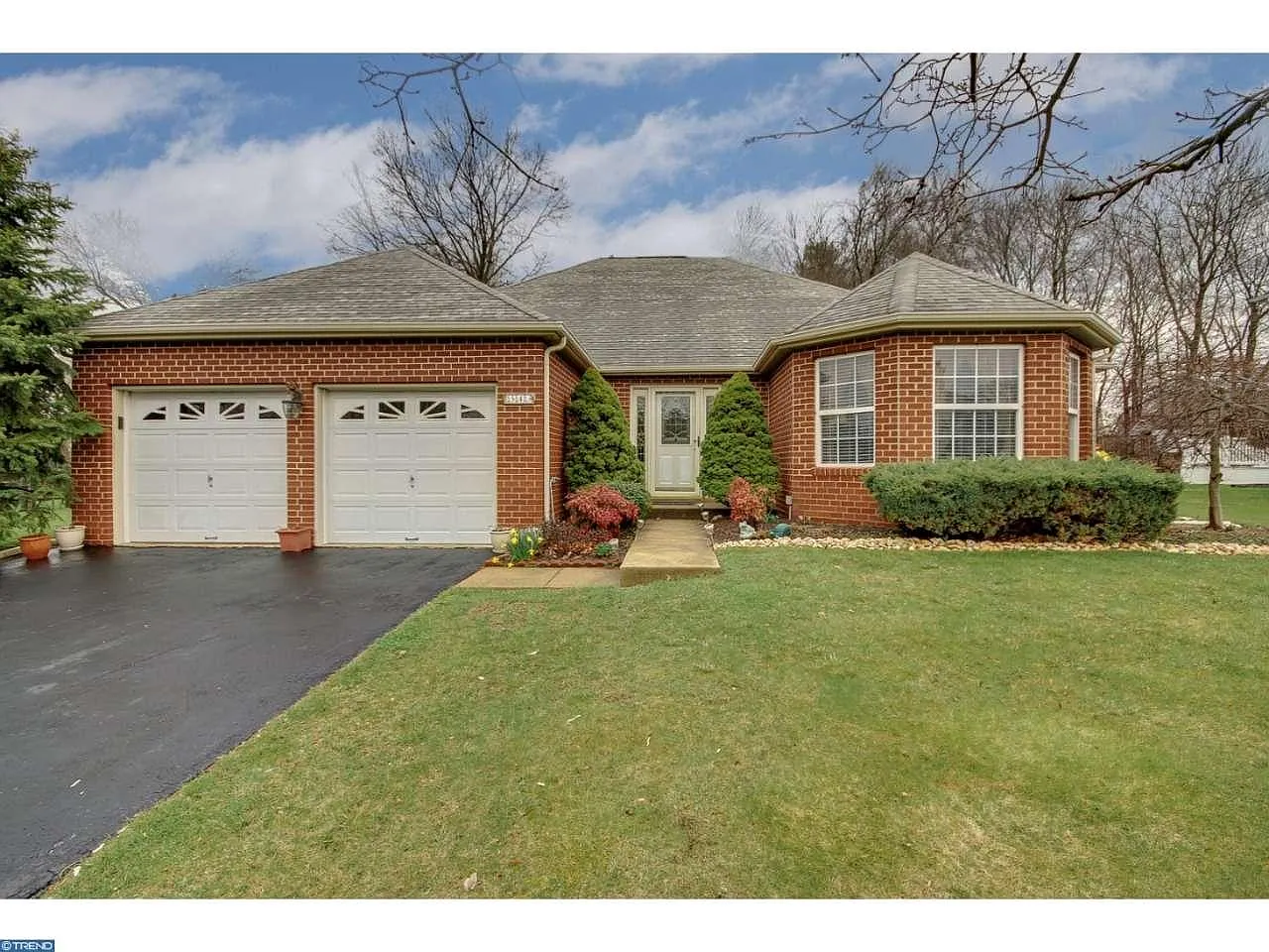 543 Nicole Dr photo 1