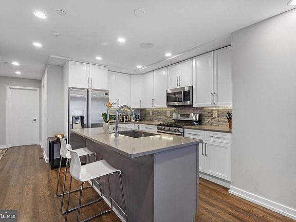 3rd image of 769 N Uber St Unit 1