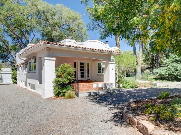 611 Sycamore St NE, Albuquerque, NM 87106