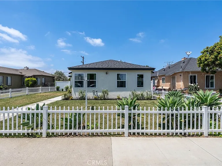 2241 Grand Ave — Photo 11