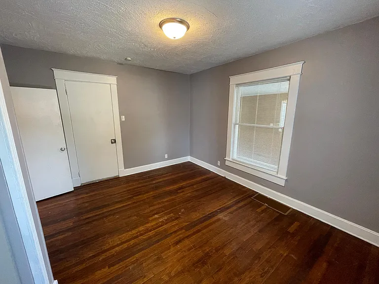 1627 Blaine Ave — Photo 25
