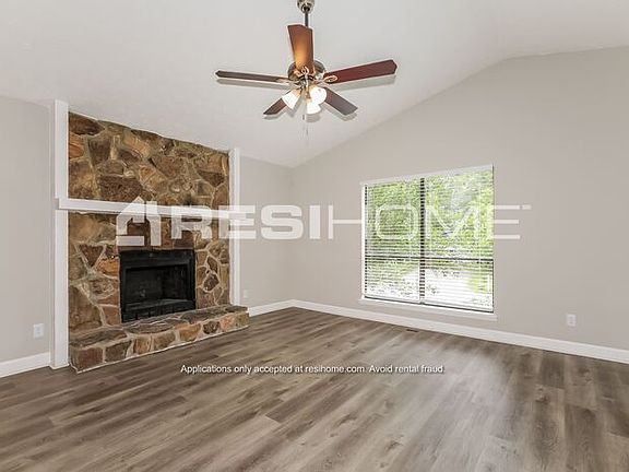 3rd image of 1048 Park Forest Dr