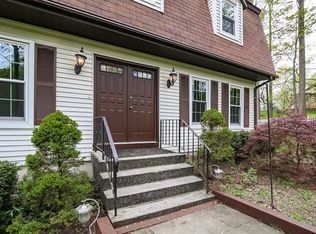 17 Tiffany Dr, Danbury, CT 06811