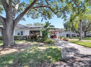 2104 Hailstone Cir #2104, Sun City Center, FL 33573
