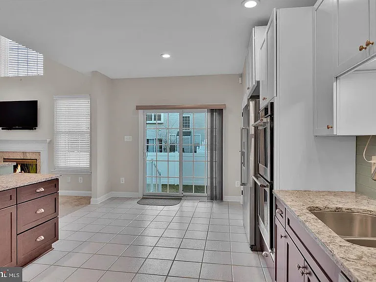 9 Ross Way — Photo 13