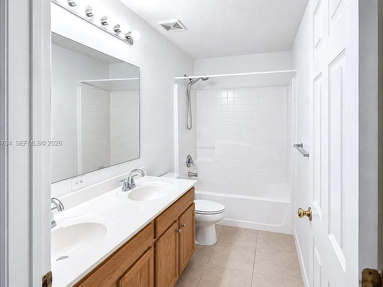 6136 NW Gaylord Ter — Photo 41