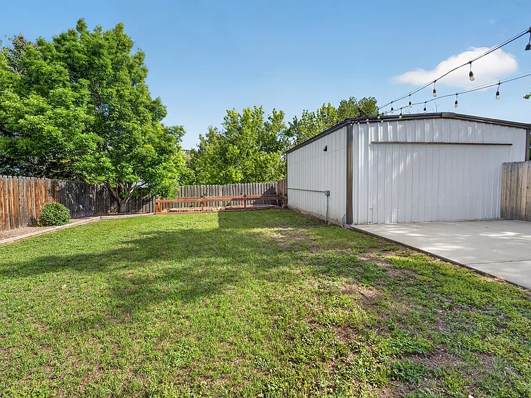 19054 W 61st Pl — Photo 35
