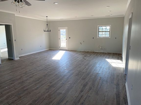 3rd image of 145 County Road 608