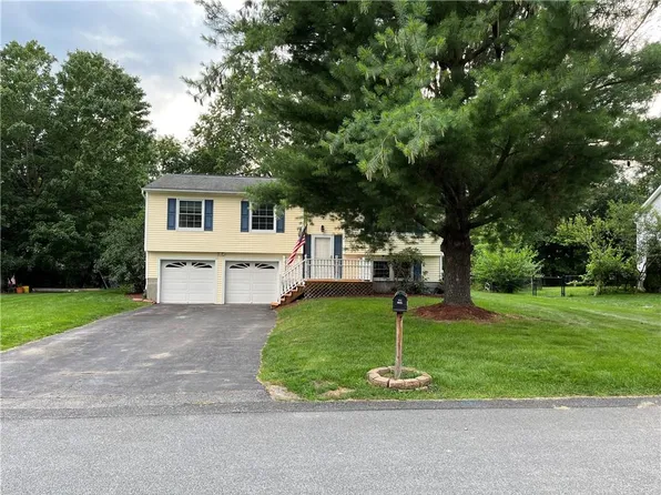 5 Dara Lane, Wappingers Falls, NY 12590