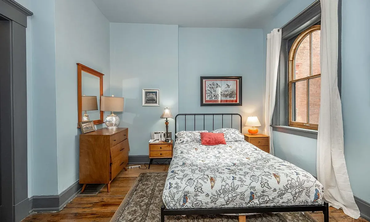 Building Photo - 104 W Clifton Ave #1