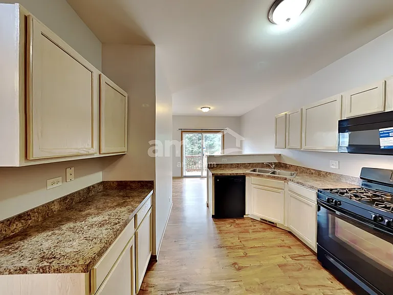 322 Abington Woods Dr — Photo 4