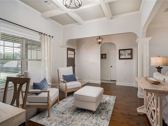 5th image of 11539 Woodford St