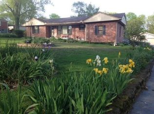 136 Forest Retreat Rd, Hendersonville, TN 37075