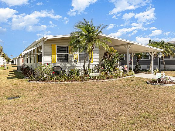 3rd image of 1479 Gardenia Dr