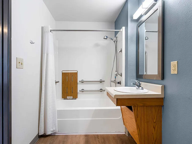 Studio Suite - 2 Full Beds