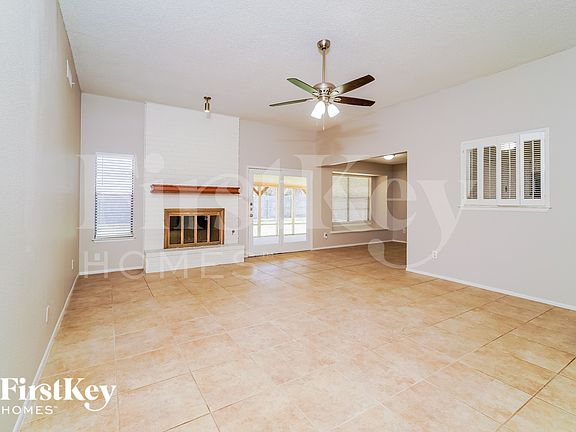 4th image of 1702 Jay Schellman St
