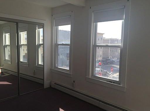 2nd image of 498 E 8th St #2
