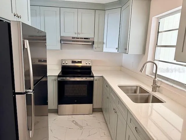 2 bed, 2.0 bath, 1015 sqft, $3,600 — Photo 3