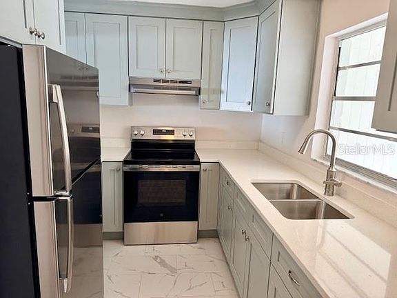 3rd image of 420 Firehouse Ct APT 10