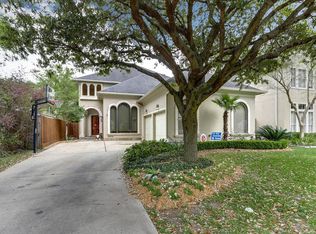 5202 Locust St, Bellaire, TX 77401