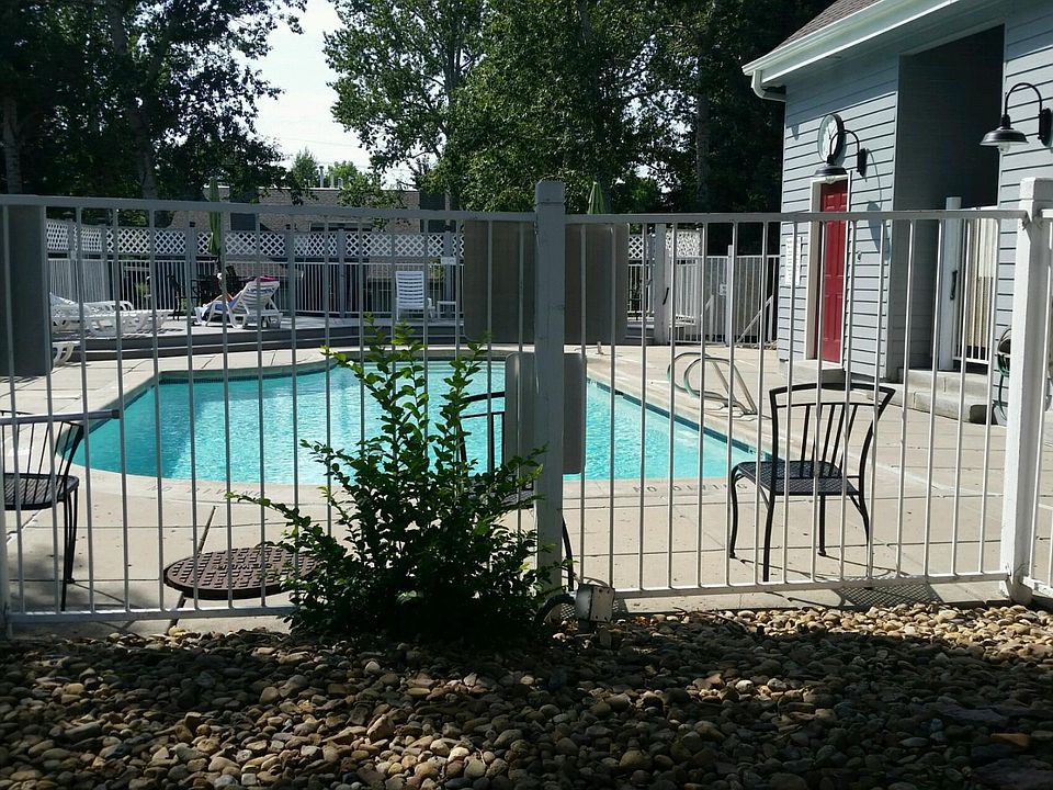 1st image of 8500 E Jefferson Ave APT 9B
