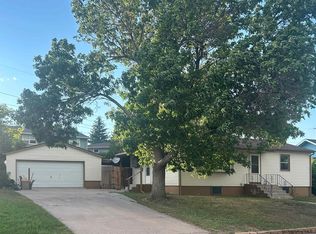 818 Cahill Dr, Cheyenne, WY 82001