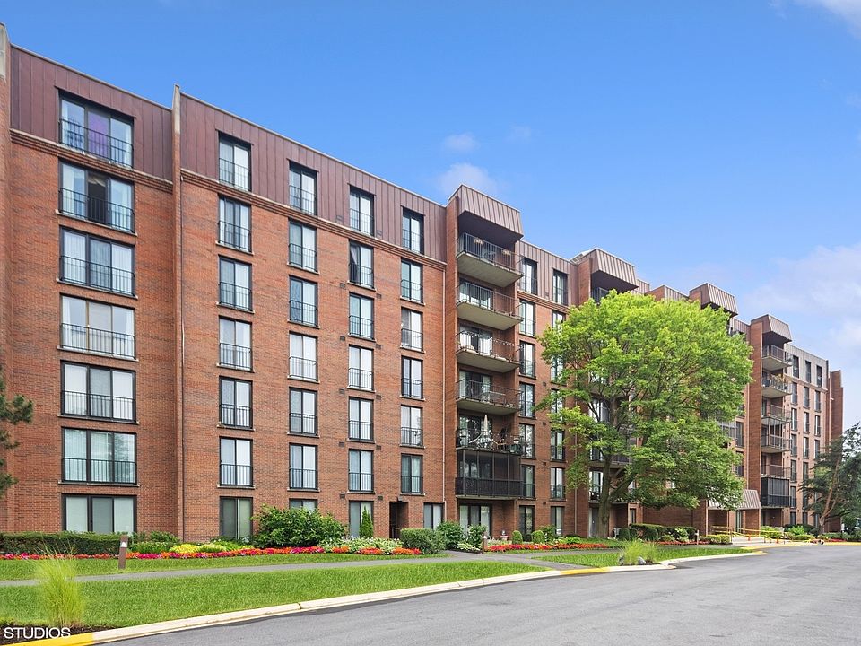 1st image of 111 Acacia Dr APT 407