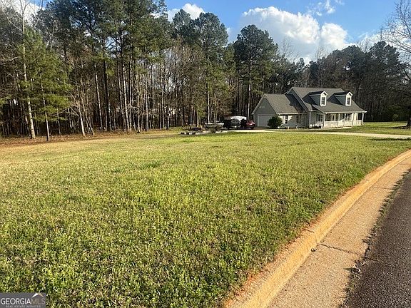 4th image of 35 Chestnut Dr