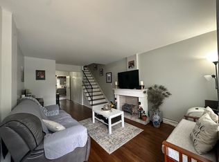 70B Suburbia Dr, Jersey City, NJ 07305