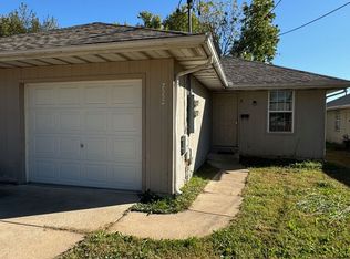 2552 W Lombard St, Springfield, MO 65802