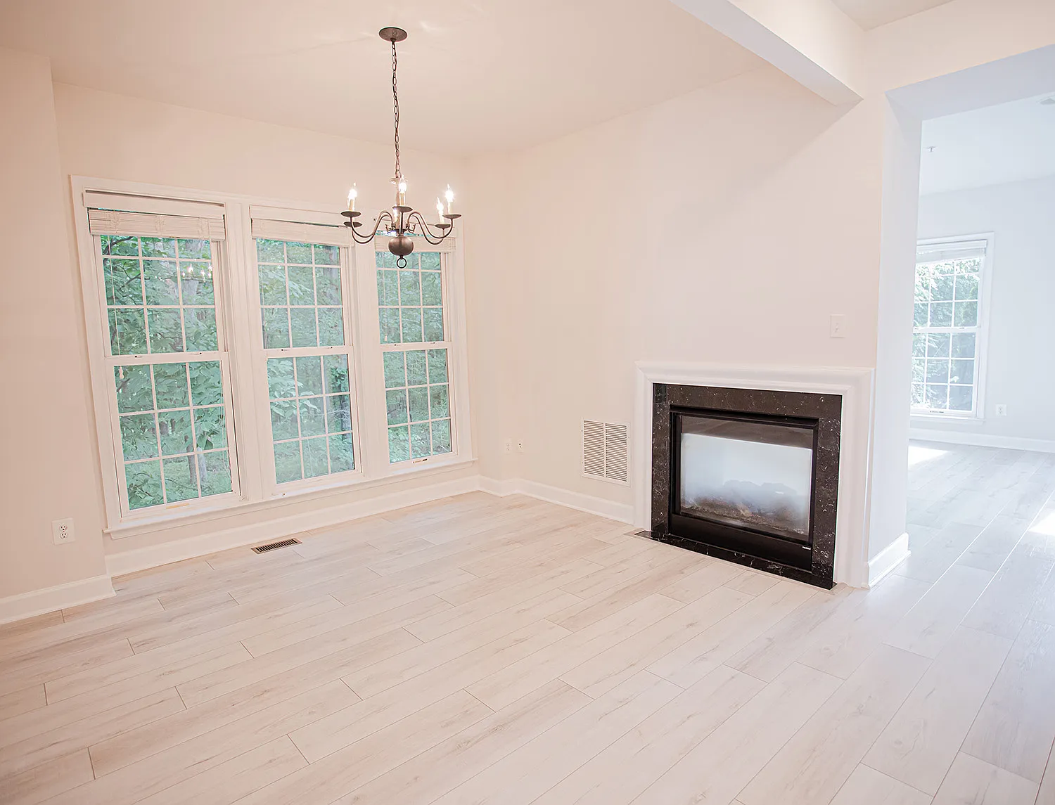 3 bed, 1627 sqft, $3,450 — Photo 4
