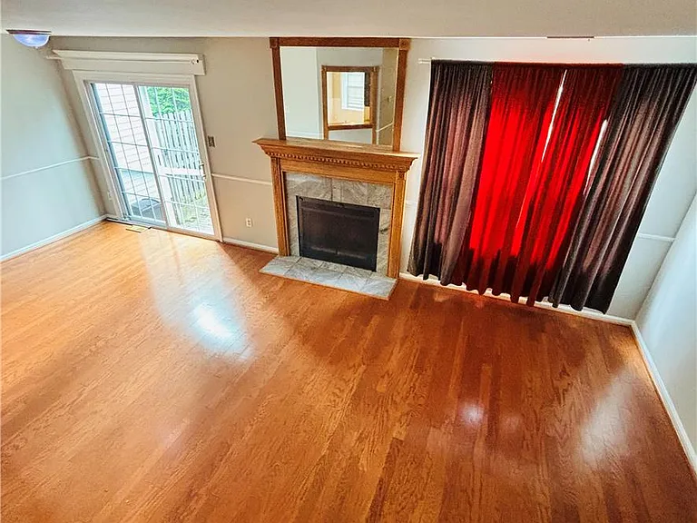 2427 Linksman Ln — Photo 22