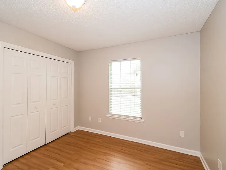 1826 Ashmore Green Dr — Photo 13