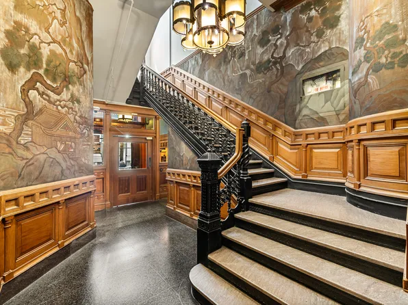 284 Fifth Avenue image 1 of 4