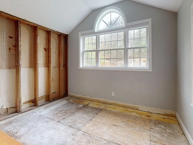 8 Knollwood Ct #8 — Photo 11