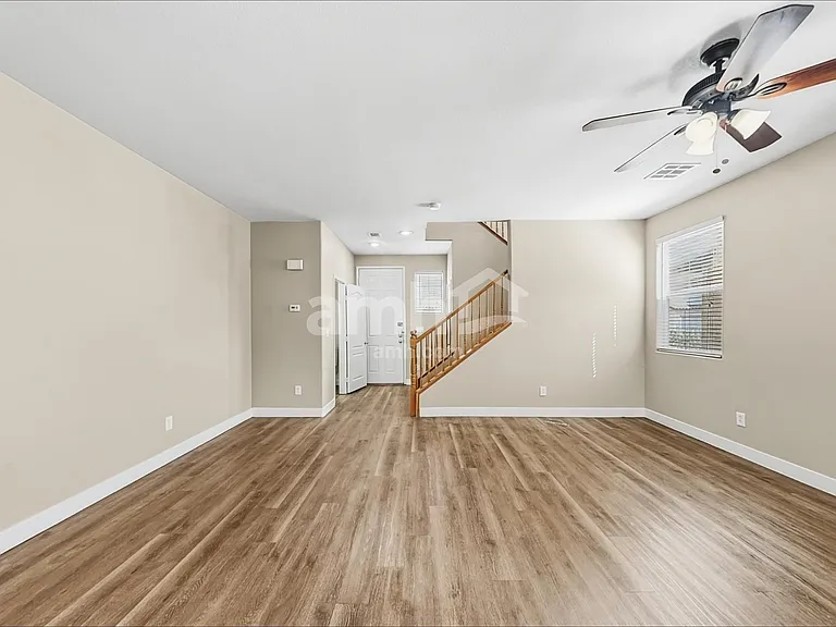29 Belden Ave — Photo 7