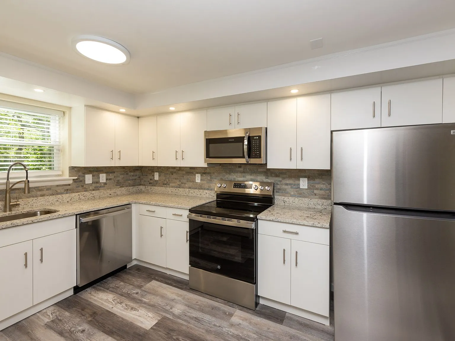 Eli Whitney Apartments — Photo 1
