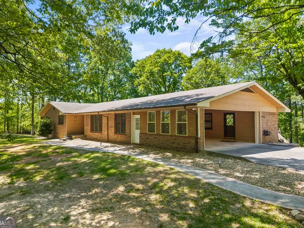 721 Scenic Dr, Toccoa, GA 30577