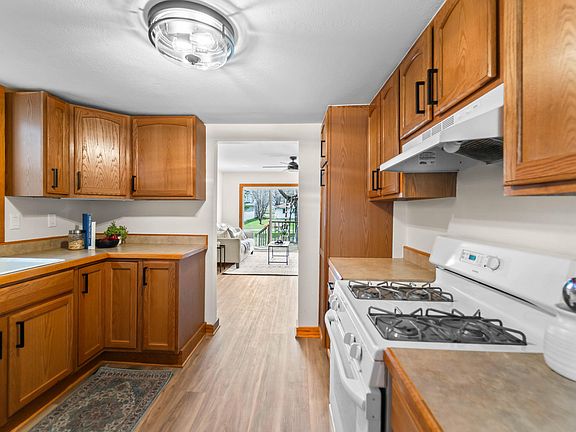 4th image of 728 5th St