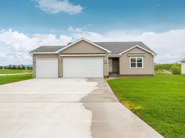 1645 Dalton St, Jesup, IA 50648