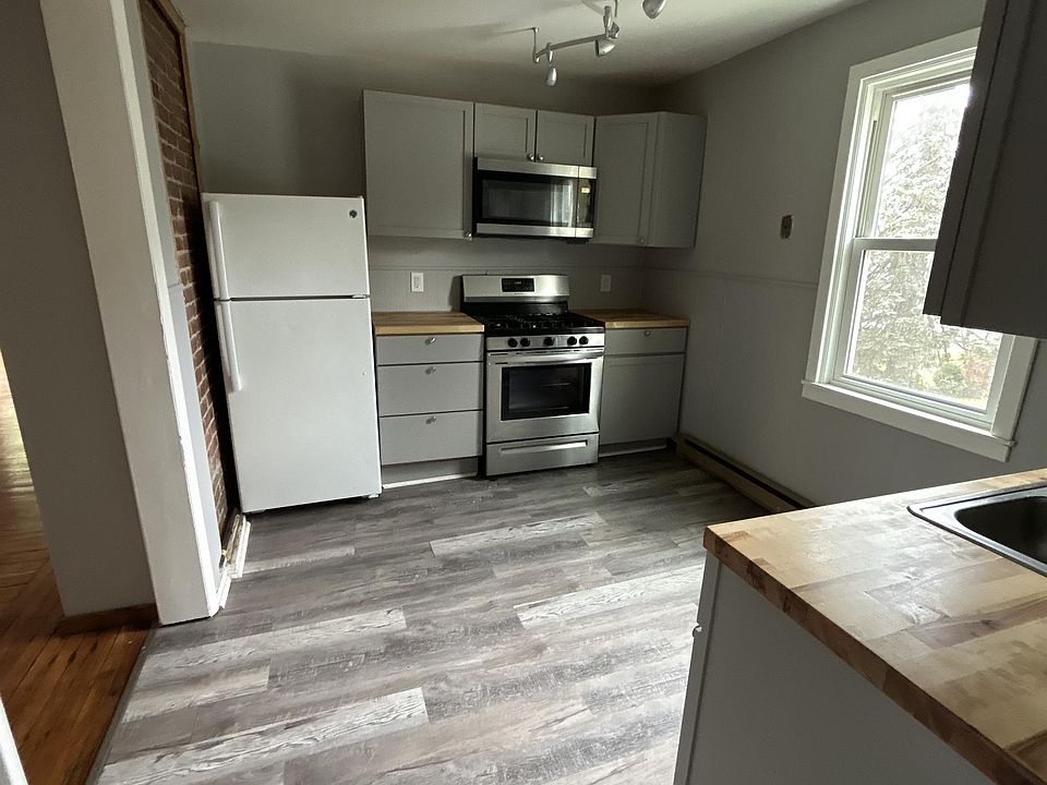 1st image of 35 Younglove Ave Floor 2