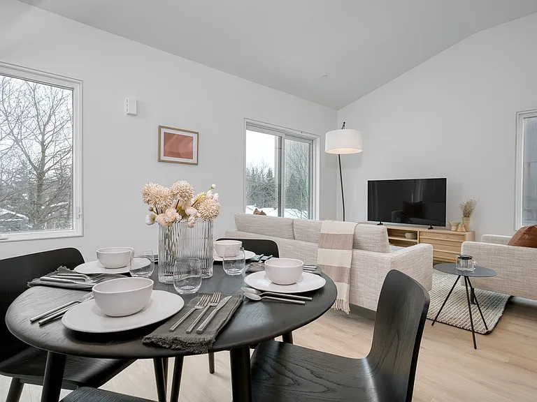 308 Parkside Dr — Photo 12