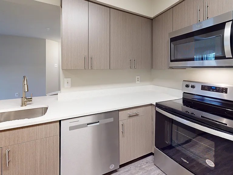 Canterbury Apartments — Photo 106