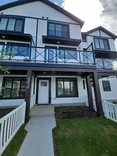 19739 28th Ave NW #1A — Photo 2