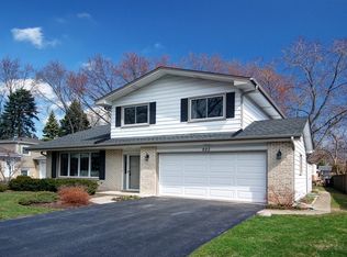 923 N Pecos Ln, Mount Prospect, IL