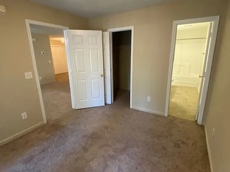 Deerwood Place Apartments - 2 bdrm / 2 bath — Photo 9