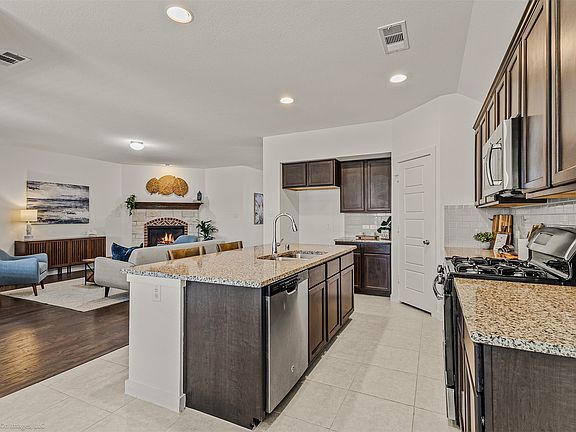 3rd image of 1720 Long Meadow Rd