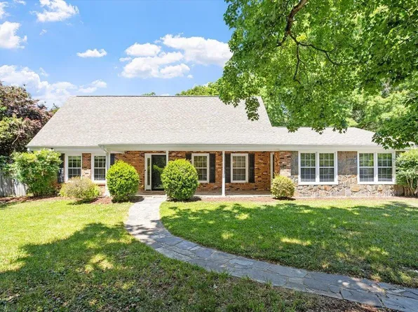 6204 Johnsdale Rd, Raleigh, NC 27615