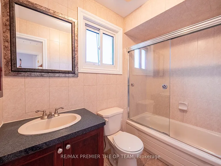 79 Governor Cres — Photo 17