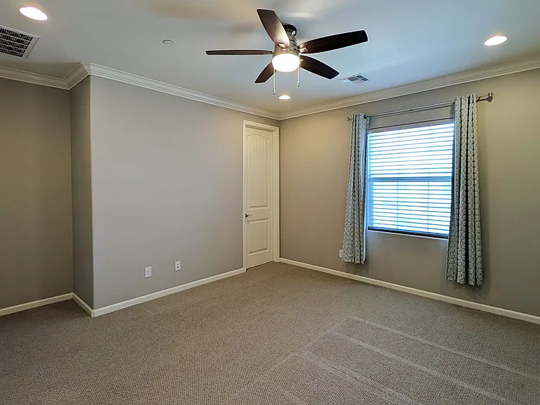 2477 W Market Pl #11 — Photo 20